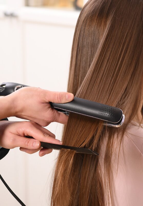 Lissage des cheveux : tout ce que vous devez savoir pour des cheveux lisses et brillants